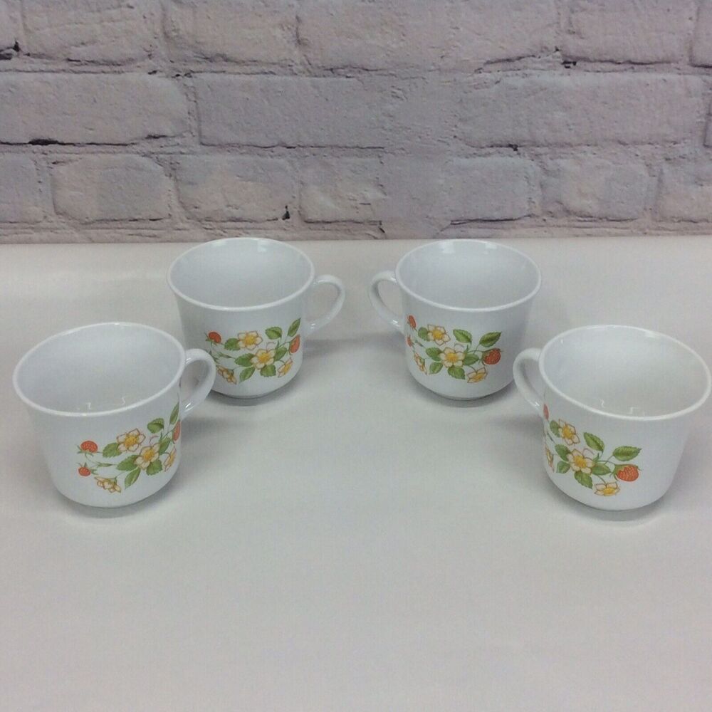 Vintage Corelle Strawberry Sundae 8oz Tea/Coffee Cups/Mugs Set of 4 Collectible